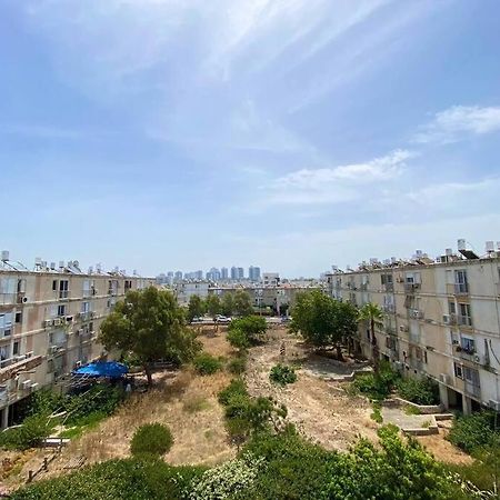 Apartment On The Mermaid Beach Qiryat Yam Exteriér fotografie