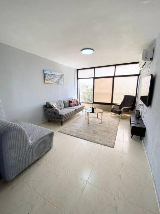 Apartment On The Mermaid Beach Qiryat Yam Exteriér fotografie