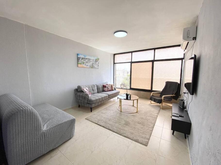 Apartment On The Mermaid Beach Qiryat Yam Exteriér fotografie