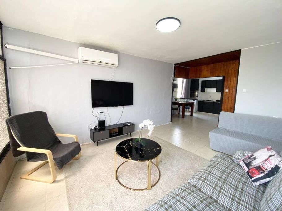 Apartment On The Mermaid Beach Qiryat Yam Exteriér fotografie